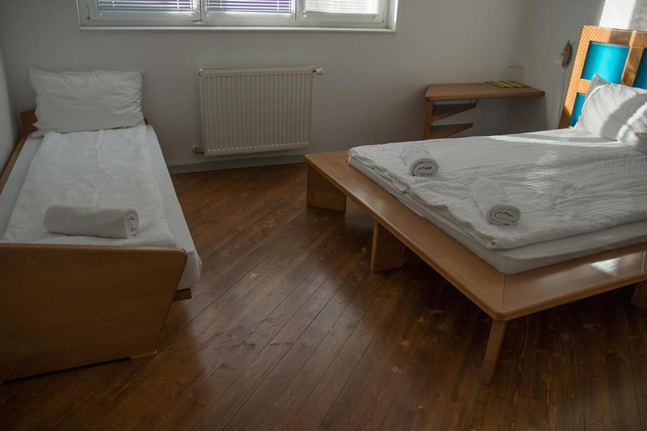 The Zen Hotel - Posticum Oradea Eksteriør billede