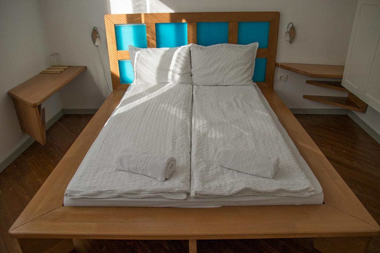 The Zen Hotel - Posticum Oradea Eksteriør billede